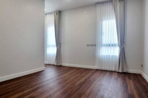 Chalet de 3 dormitorios en Sattahip, Tailandia № 132774 - foto 8