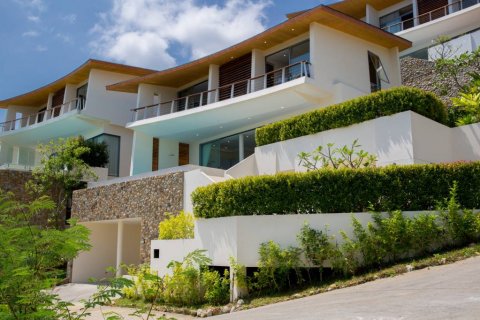 Chalet de 3 dormitorios en Surat Thani, Tailandia № 124696
