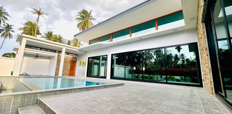 Chalet de 3 dormitorios en Surat Thani, Tailandia № 132696