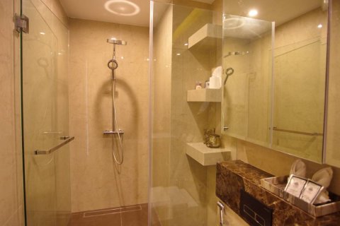 Condo à Phuket, Thaïlande, 1 chambre à Ocean Surin № 101248