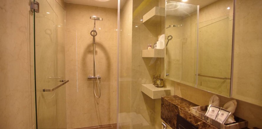 Condominio de 1 dormitorio en Phuket, Tailandia en Ocean Surin № 101248