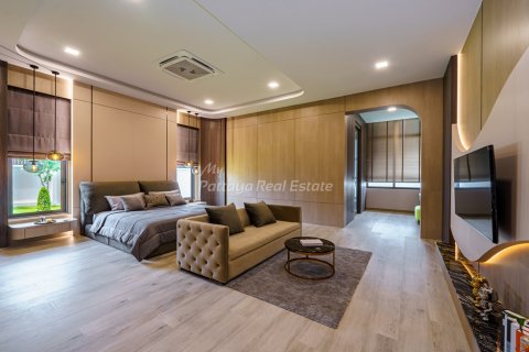 Casa de 6 dormitorios en Pattaya, Tailandia № 78857 - foto 27