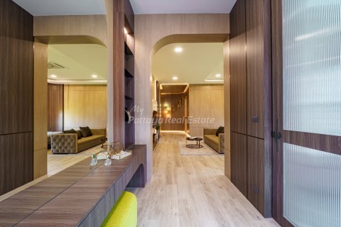 Casa de 6 dormitorios en Pattaya, Tailandia № 78857 - foto 18