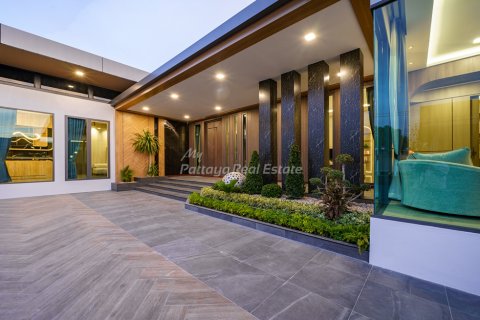Casa de 6 dormitorios en Pattaya, Tailandia № 78857 - foto 8