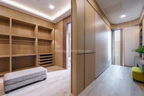 Casa de 6 dormitorios en Pattaya, Tailandia № 78857 - foto 16