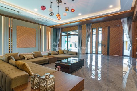 Casa de 6 dormitorios en Pattaya, Tailandia № 78856 - foto 6