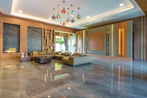 Casa de 6 dormitorios en Pattaya, Tailandia № 78856 - foto 5