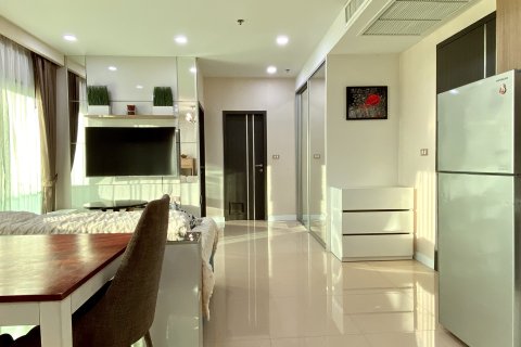 Apartamento de 384 dormitorios en Pattaya, Tailandia № 130393 - foto 4