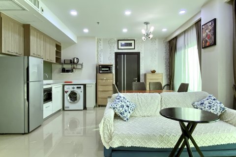Apartamento de 384 dormitorios en Pattaya, Tailandia № 130393 - foto 2