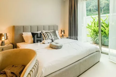 Casa de 4 dormitorios en Phuket, Tailandia № 131353 - foto 17