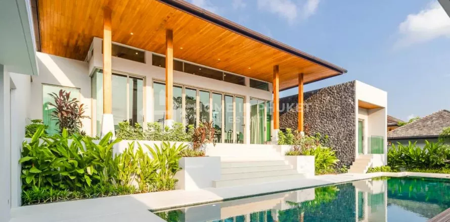Casa de 4 dormitorios en Phuket, Tailandia № 131353