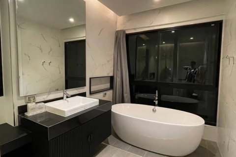Haus in Phuket, Thailand 4 Schlafzimmer № 132666 - Foto 5