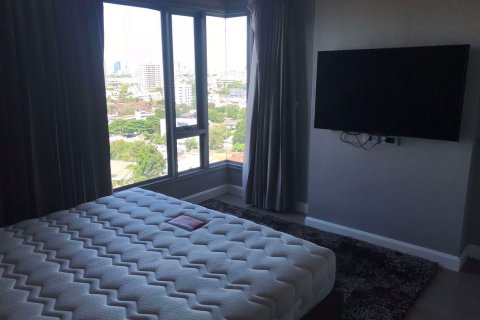 Condo à Khlong Toei, Bangkok, Thaïlande, 2 chambres № 76270 - photo 6