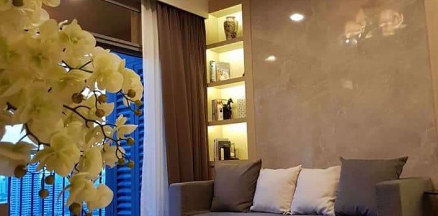 Condominio de 1 dormitorio en Khlong Toei, Bangkok, Tailandia № 76271