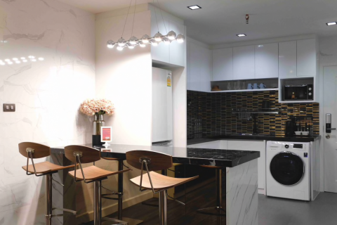 Condominio de 1 dormitorio en Bang Rak, Bangkok, Tailandia № 76268 - foto 3