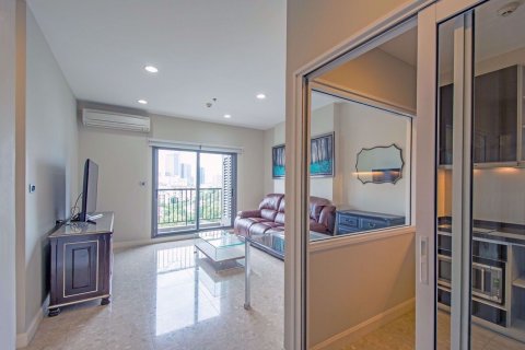 Condominio de 1 dormitorio en Khlong Toei, Bangkok, Tailandia № 76273 - foto 5