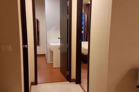 Condominio de 2 dormitorios en Khlong Toei, Bangkok, Tailandia № 77150 - foto 6