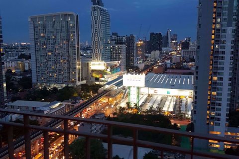 Condominio de 2 dormitorios en Khlong Toei, Bangkok, Tailandia № 77150 - foto 8