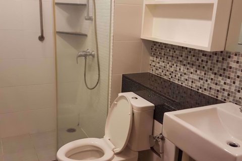 Condominio de 2 dormitorios en Khlong Toei, Bangkok, Tailandia № 77150 - foto 7