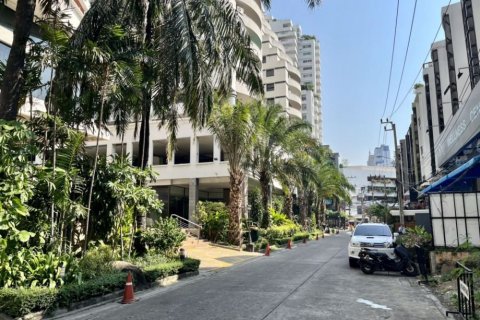 Condominio de 2 dormitorios en Watthana, Bangkok, Tailandia № 77148 - foto 15