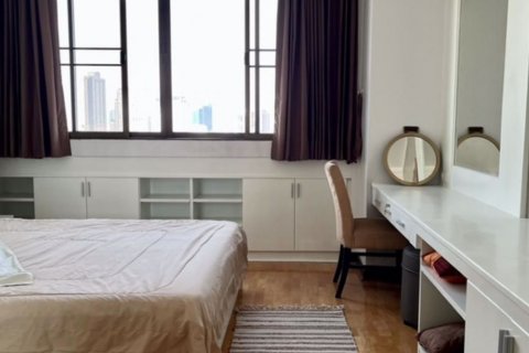 Condominio de 2 dormitorios en Watthana, Bangkok, Tailandia № 77148 - foto 12