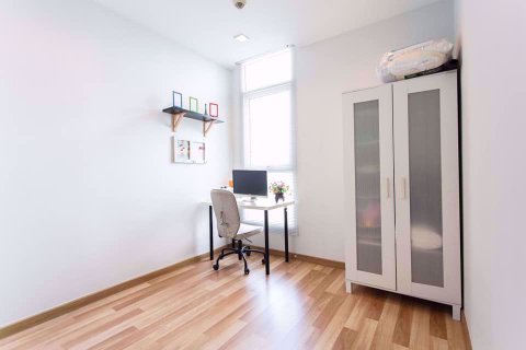 Condominio de 1 dormitorio en Ratchathewi, Bangkok, Tailandia № 77147 - foto 2