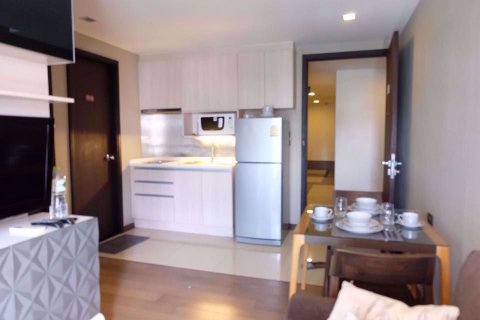 Condominio de 1 dormitorio en Watthana, Bangkok, Tailandia № 77151 - foto 5