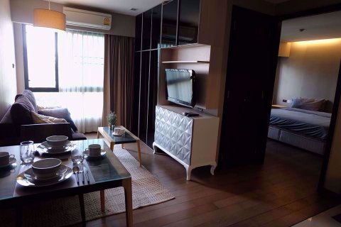 Condominio de 1 dormitorio en Watthana, Bangkok, Tailandia № 77151 - foto 3