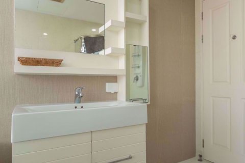 Condo à Watthana, Bangkok, Thaïlande, 2 chambres № 77153 - photo 10