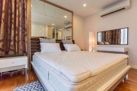 Condo à Watthana, Bangkok, Thaïlande, 2 chambres № 77153 - photo 12