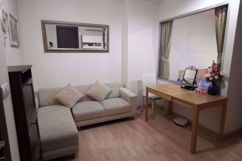 Condo à Bangkok, Thaïlande, 1 chambre à Rhythm Ratchada  № 78087