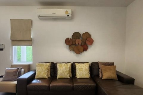 Chalet de 3 dormitorios en Hua Hin, Tailandia № 144598 - foto 2
