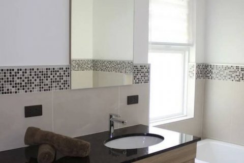 Chalet de 3 dormitorios en Hua Hin, Tailandia № 144599 - foto 8