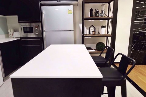 Condominio de 2 dormitorios en Watthana, Bangkok, Tailandia № 77056 - foto 7