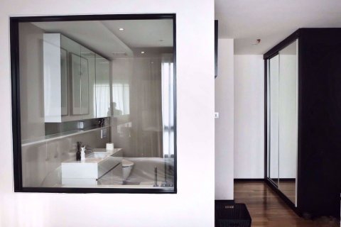 Condominio de 2 dormitorios en Watthana, Bangkok, Tailandia № 77056 - foto 9
