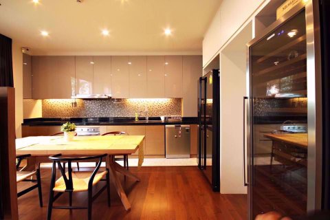 Duplex in Khlong Toei, Bangkok, Thailand 3 bedrooms № 77060 - photo 7