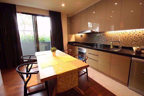 Duplex in Khlong Toei, Bangkok, Thailand 3 bedrooms № 77060 - photo 4