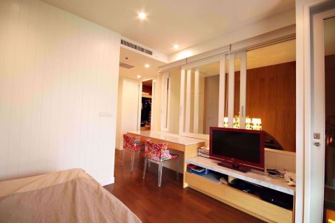 Duplex in Khlong Toei, Bangkok, Thailand 3 bedrooms № 77060 - photo 28
