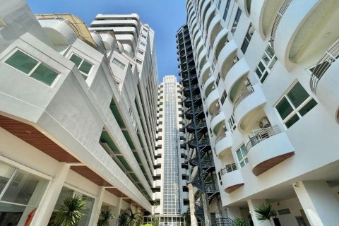 Condominio de 1 dormitorio en Chon Buri, Tailandia № 100017 - foto 4