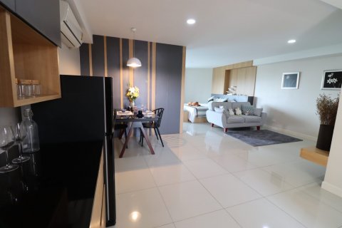 Condominio de 1 dormitorio en Chon Buri, Tailandia № 100017 - foto 16