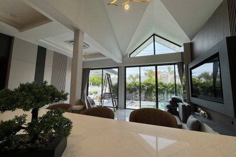 Haus in Pattaya, Thailand 4 Schlafzimmer № 100012 - Foto 9