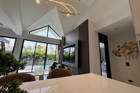 Haus in Pattaya, Thailand 4 Schlafzimmer № 100012 - Foto 11