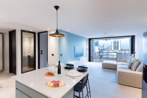 Condo in Watthana, Bangkok, Thailand, 3 bedrooms  № 82458