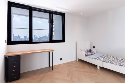 Condominio de 3 dormitorios en Watthana, Bangkok, Tailandia № 82458 - foto 25