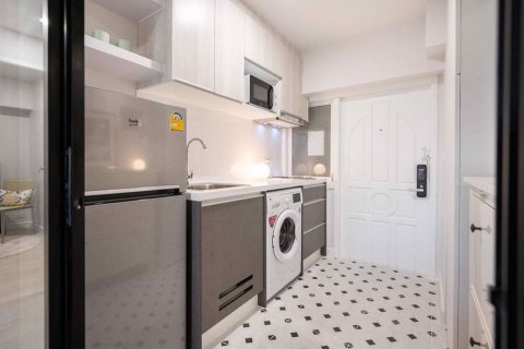 Condominio de 2 dormitorios en Watthana, Bangkok, Tailandia № 82460 - foto 4