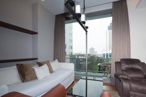 Condo in Bangkok, Thailand, 2 bedrooms  № 143204