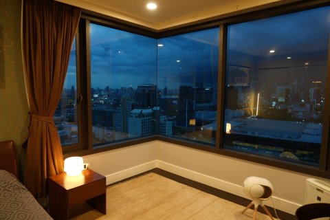 Condominio de 3 dormitorios en Bangkok, Tailandia № 143210 - foto 13