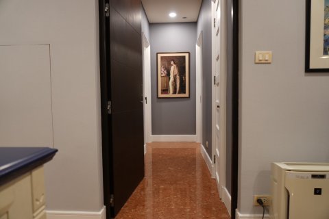 Condominio de 3 dormitorios en Bangkok, Tailandia № 143210 - foto 18