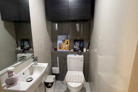 Condominio de 2 dormitorios en Phra Khanong, Bangkok, Tailandia № 80330 - foto 9
