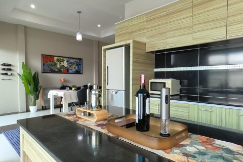 Chalet de 3 dormitorios en Pattaya, Tailandia № 130446 - foto 7